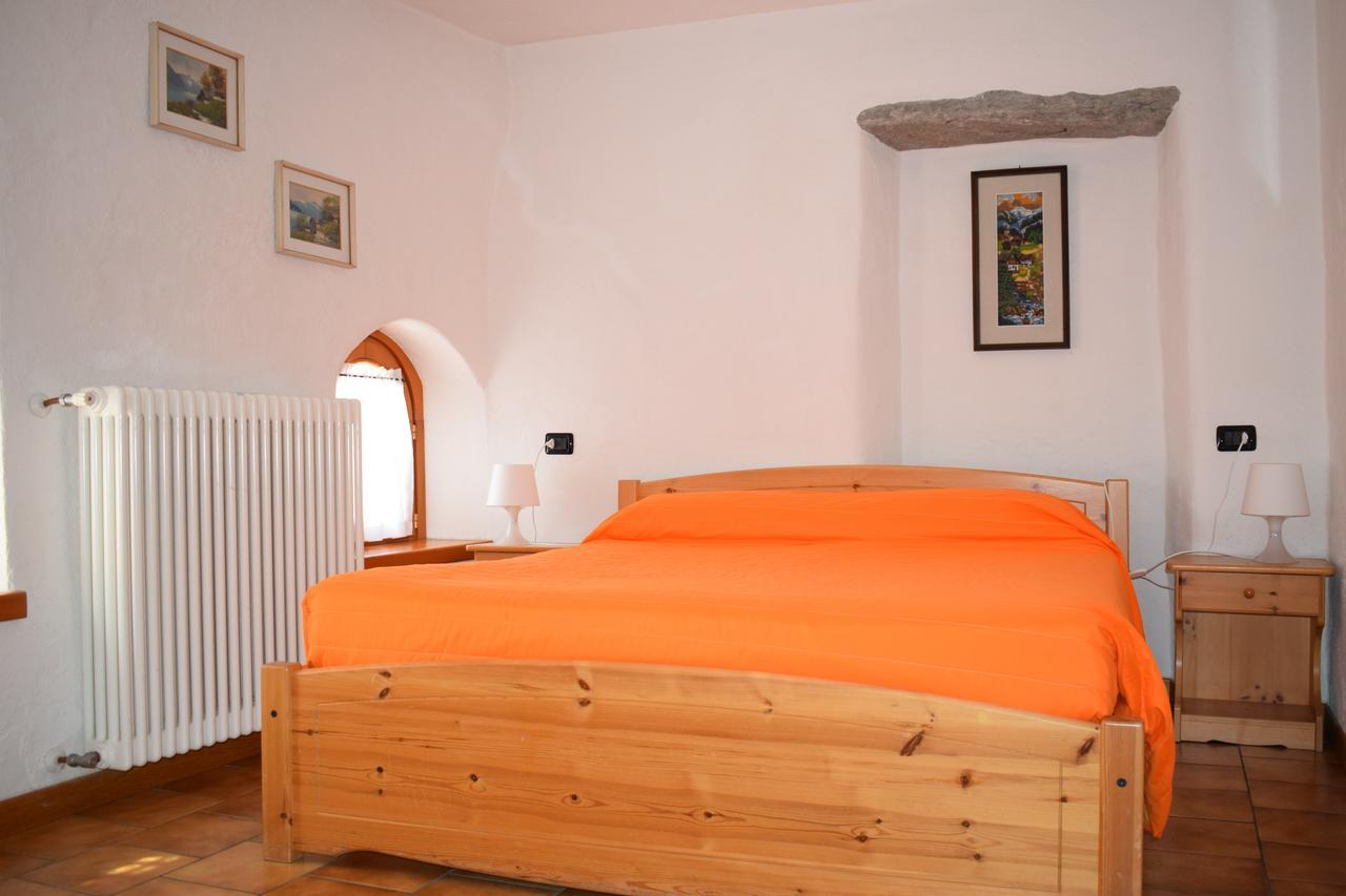 Italo-Svizzero Hotel Киавена Екстериор снимка