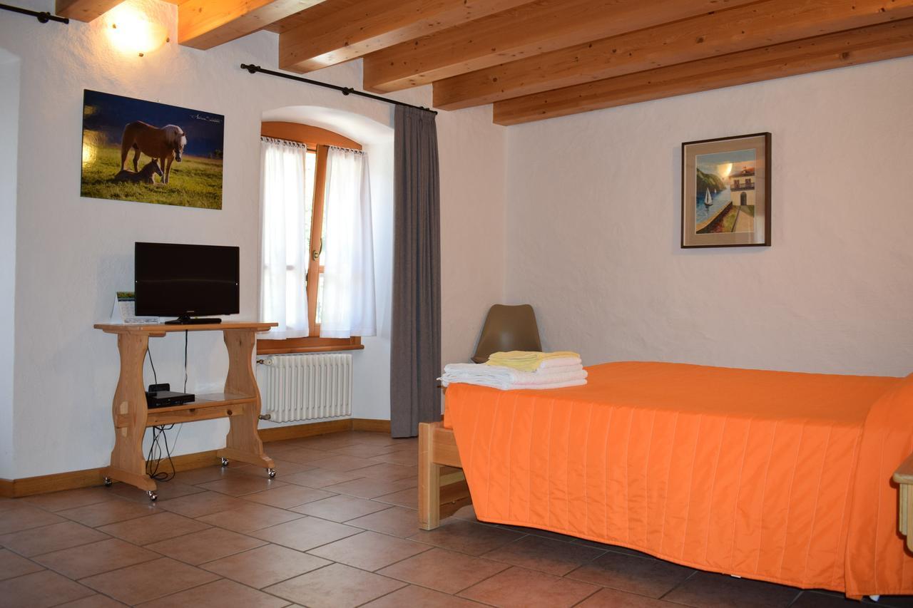 Italo-Svizzero Hotel Киавена Екстериор снимка