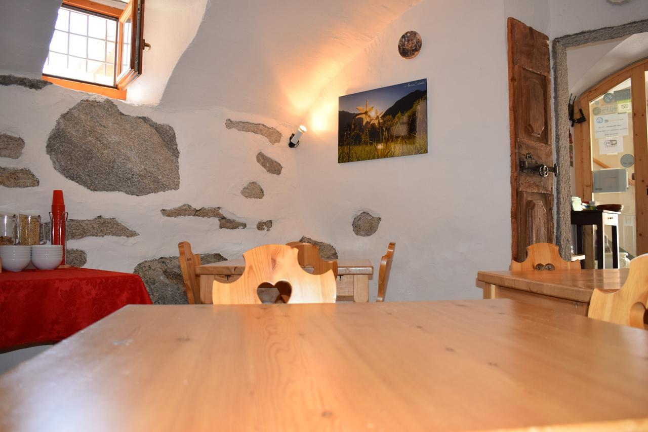 Italo-Svizzero Hotel Киавена Екстериор снимка