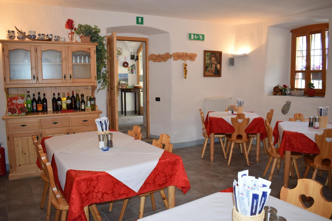 Italo-Svizzero Hotel Киавена Екстериор снимка
