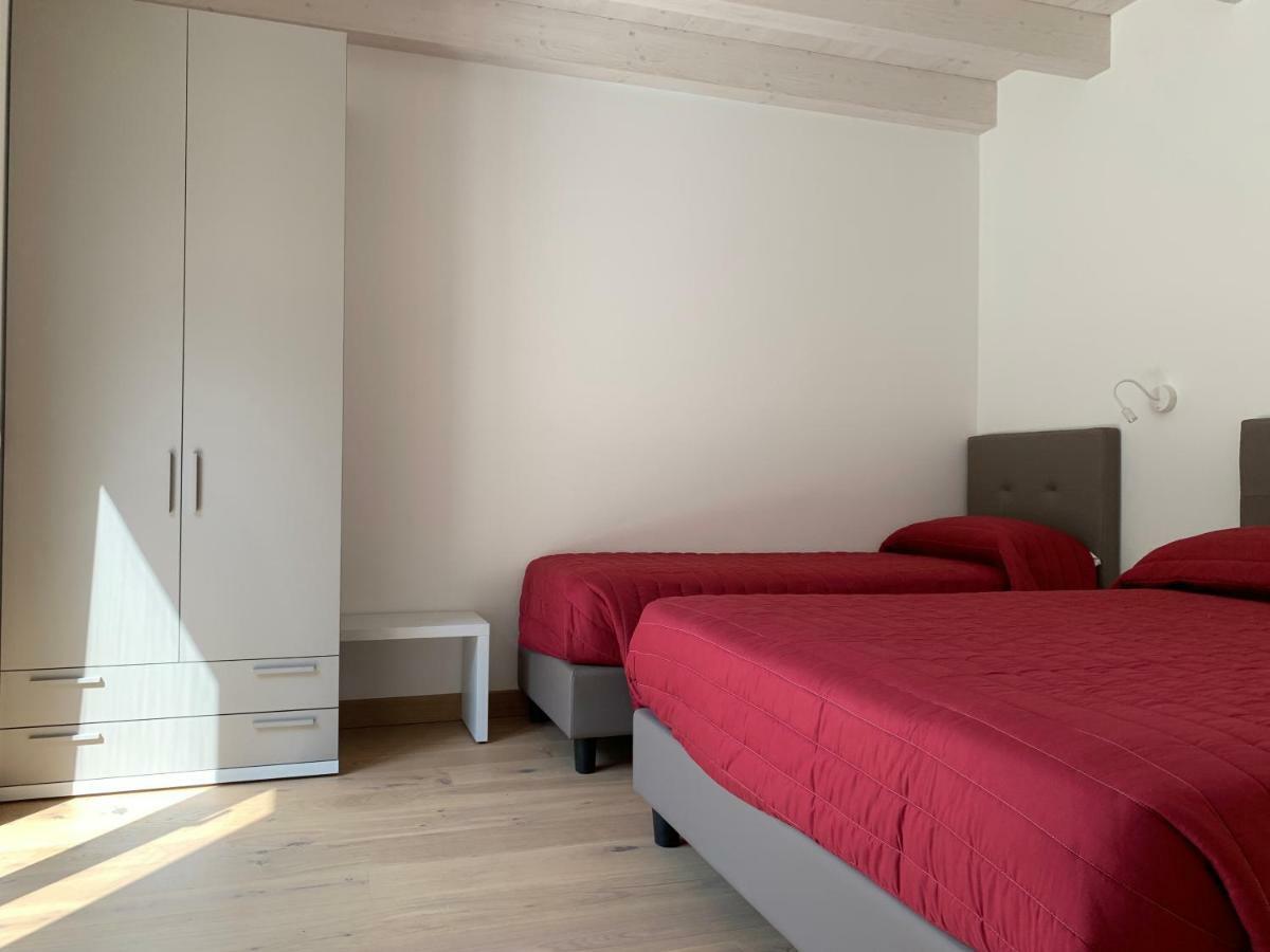 Italo-Svizzero Hotel Киавена Екстериор снимка