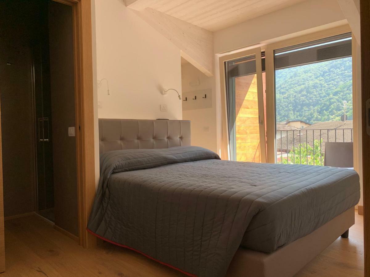 Italo-Svizzero Hotel Киавена Екстериор снимка